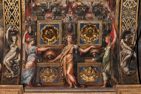 Parma, Church of St. Maria della Steccata, arch of the eastern arm of the transept