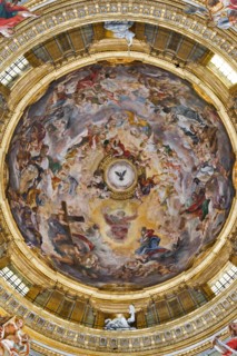Church of Jesus, the interior: the dome of the transept