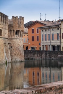 Fontanellato, Rocca Sanvitale: view of the fortress and its moat, and some houses
