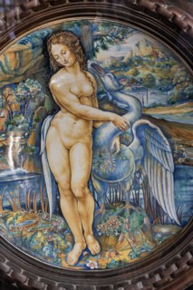 Deruta, Regional Ceramics Museum of Deruta: Plate representing Leda and the Swan