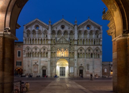 Ferrara, piazza della Cattedrale (the Cathedral Square)
