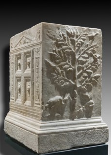 Funerary altar of D. Telegennio Antho
