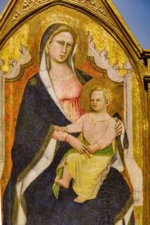 Tryptique de Vierge à l'enfant couronnée