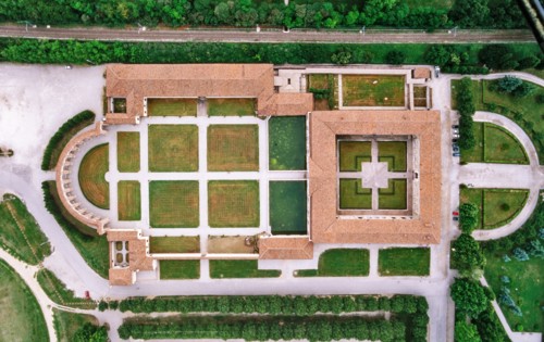 Vue aérienne du Palais Te à Mantoue
