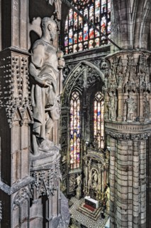 Dôme de Milan : pilastre du transept gauche