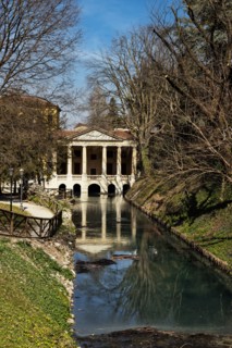 Salvi Gardens: Loggia Valmarana