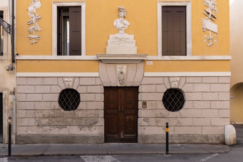 Vicenza: the facade of Gastaldi House in Contrà Porta S. Lucia