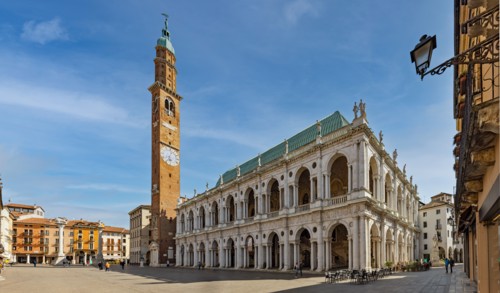Vicenza: view of Southern side of dei Signori Square