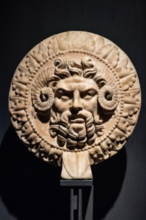 “Oscillum with Jupiter’s head”