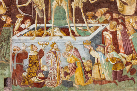 Oratorio dei Disciplini o di San Bernardino, decorato esternamente dagli affreschi del 1485
