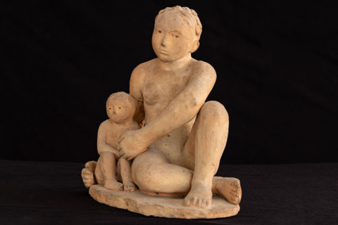 Collezione Assicoop Unipol, inv. n° 864: 
Annibale Zucchini; “Mamma con bimbo” (terracotta,
