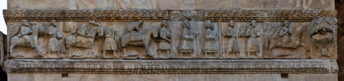 Fidenza, Duomo (Cathedral of San Donnino), right tower (Trabucco Tower), southern side: frieze