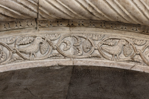 Fidenza, Duomo (St. Donnino Cathedral), the façade, the main portal, an internal frieze: detail