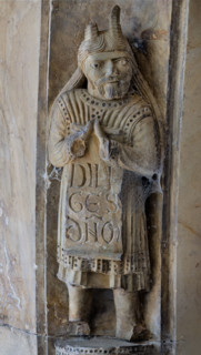 Fidenza, Duomo (Cattedrale di San Donnino), facciata, portale maggiore: dettaglio dell’archivolto