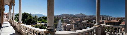 Palermo, Palazzo Reale o Palazzo dei Normanni: veduta dalla loggia di Torre di Porta Nuova sulla