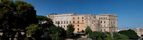 Palermo, Palazzo Reale o Palazzo dei Normanni: veduta del lato Sud Ovest con i giardini pensili del
