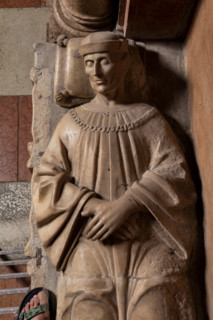Modena, Duomo, interno, navata destra: monumento funerario dedicato a Francesco Molza; di