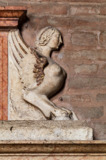 Modena, Duomo, interno, navata destra: monumento funerario dedicato a Francesco Molza; di