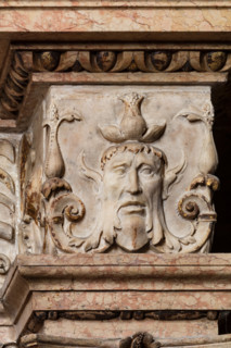 Modena, Duomo, interno, navata destra: monumento funerario dedicato a Francesco Molza; di
