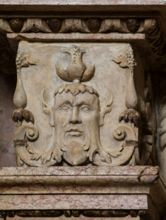 Modena, Duomo, interno, navata destra: monumento funerario dedicato a Francesco Molza; di