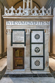 Il Tempietto del Santo Sepolcro, monumento funebre di Firenze, conservato nella cappella del Santo