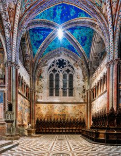 Assisi, Basilica superiore di San Francesco: veduta del transetto meridionale con il ciclo di