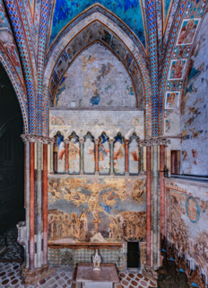 Assisi, Basilica superiore di San Francesco, transetto meridionale: veduta della parete est, con la