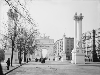 Group of People Near Dewey Arch, New York City, New York, USA, Detroit Publishing Company, 1900