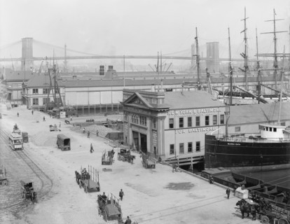 Piers Along South Street with Brooklyn Bridge in Background, New York City, New York, USA, Detroit Publishing Company, 1908