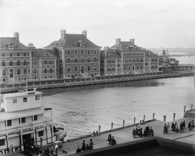 Immigrants at Ellis Island, New York City, New York, USA, Detroit Publishing Company, 1910
