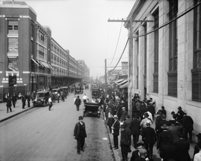 Workers Outside Ford Motor Company, Detroit, Michigan, USA, Detroit Publishing Company, 1910