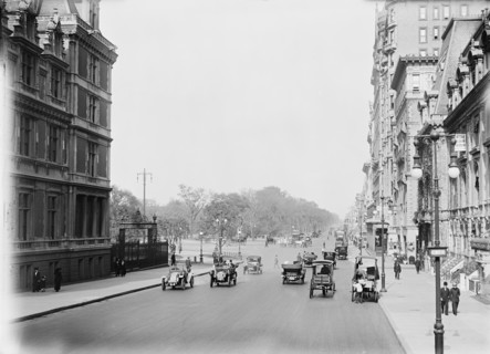 Fifth Avenue at Fifty- Seventh Street, North to Central Park, New York City, New York, USA, Detroit Publishing Company, 1915