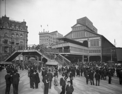 Manhattan Entrance to Brooklyn Bridge, New York City, New York, USA, Detroit Publishing Company, 1905