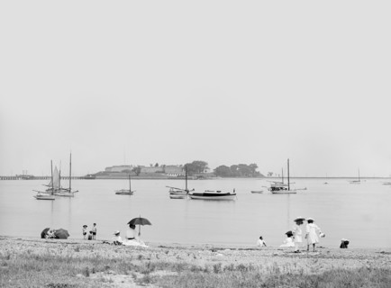 Group of Women and Children at Beach, Fort Independence, Pleasure Bay, South Boston, Massachusetts, USA, Detroit Publishing Company, 1905