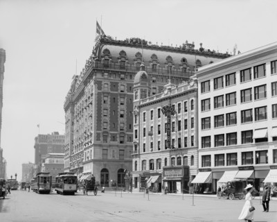 Street Scene, Hotel Astor and Astor Theater, Broadway, Times Square, New York City, New York, USA, Detroit Publishing Company, 1910