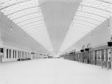 Train Concourse, Union Station, Washington, DC, USA, Detroit Publishing Company, 1910