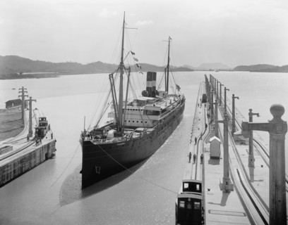 Pedro Miguel Locks, Approach from Lake, Panama Canal, Detroit Publishing Company, 1915