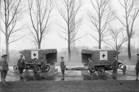 Red Cross Training with Washington Monument in Background, Washington DC, USA, Harris & Ewing, 1915