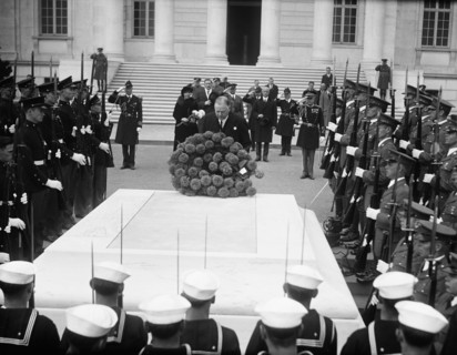 U.S. President Herbert Hoover at Tomb of Unknown Soldier, Arlington National Cemetery, Arlington, Virginia, USA, Harris & Ewing, 1930