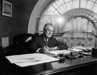 U.S. President Franklin Roosevelt Signing Bills at White House, Washington DC, USA, Harris & Ewing, 1936