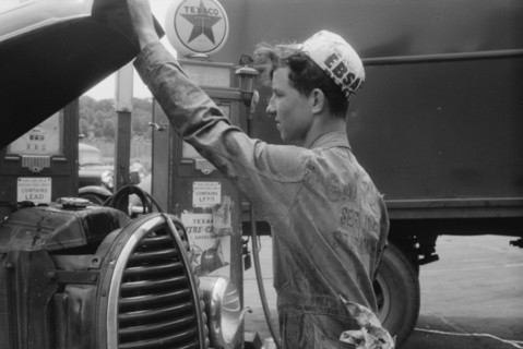 Attendant at Truck Service Station, U.S. 1, Washington DC, USA, Jack Delano for Farm Security Administration, circa 1940