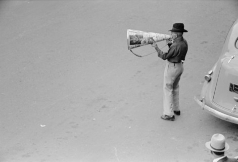 Sidewalk Barker, Billings, Montana, USA, Arthur Rothstein for Farm Security Administration, August 1939