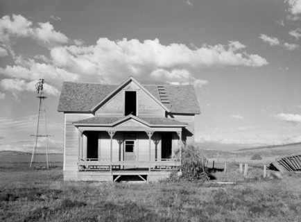 Abandoned Farmhouse after Unsuccessful Efforts to Make Crops Grow, Central Oregon, USA, Arthur Rothstein for Farm Security Administration (FSA), June 1936