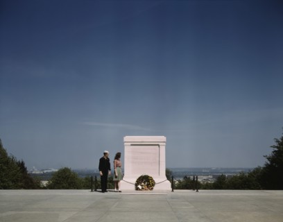 Sailor and Young Woman at Tomb of Unknown Soldier, Washington DC, USA, John Collier for Office of War Information, May 1943