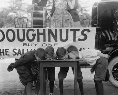 Doughnut Eating Contest, Washington DC, USA, National Photo Company, May 1922