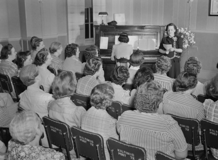 Women's Club, Southington, Connecticut, USA, Fenno Jacobs for Office of War Information, May 1942