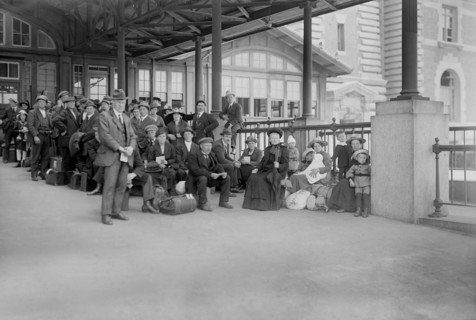 Arrival of Immigrants Awaiting Examination, Ellis Island, New York City, New York, USA, Bain News Service, 1920