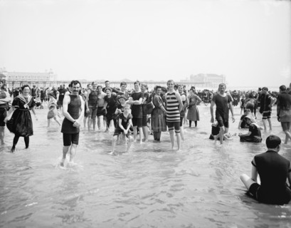 Beach Crowd, Atlantic City, New Jersey, USA, Detroit Publishing Company, 1900
