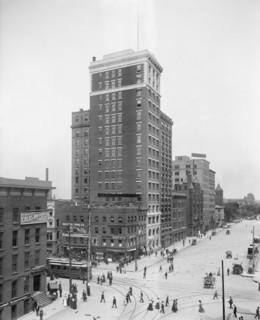 High and Broad Streets, Columbus, Ohio, USA, Detroit Publishing Company, 1905