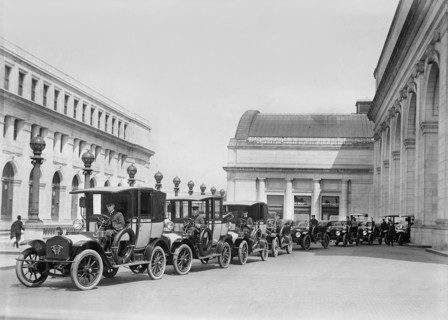 Taxicabs, Union Station, Washington DC, USA, Harris & Ewing, 1914